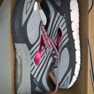 Women’s Ariel Brooks